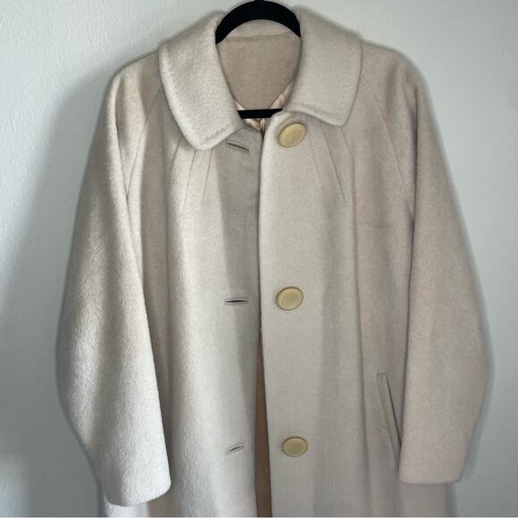 Vintage Cream Women's Coat - Picture 3 of 14